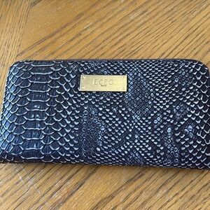 BCBG Paris Wallet in Excellent Like New Condition